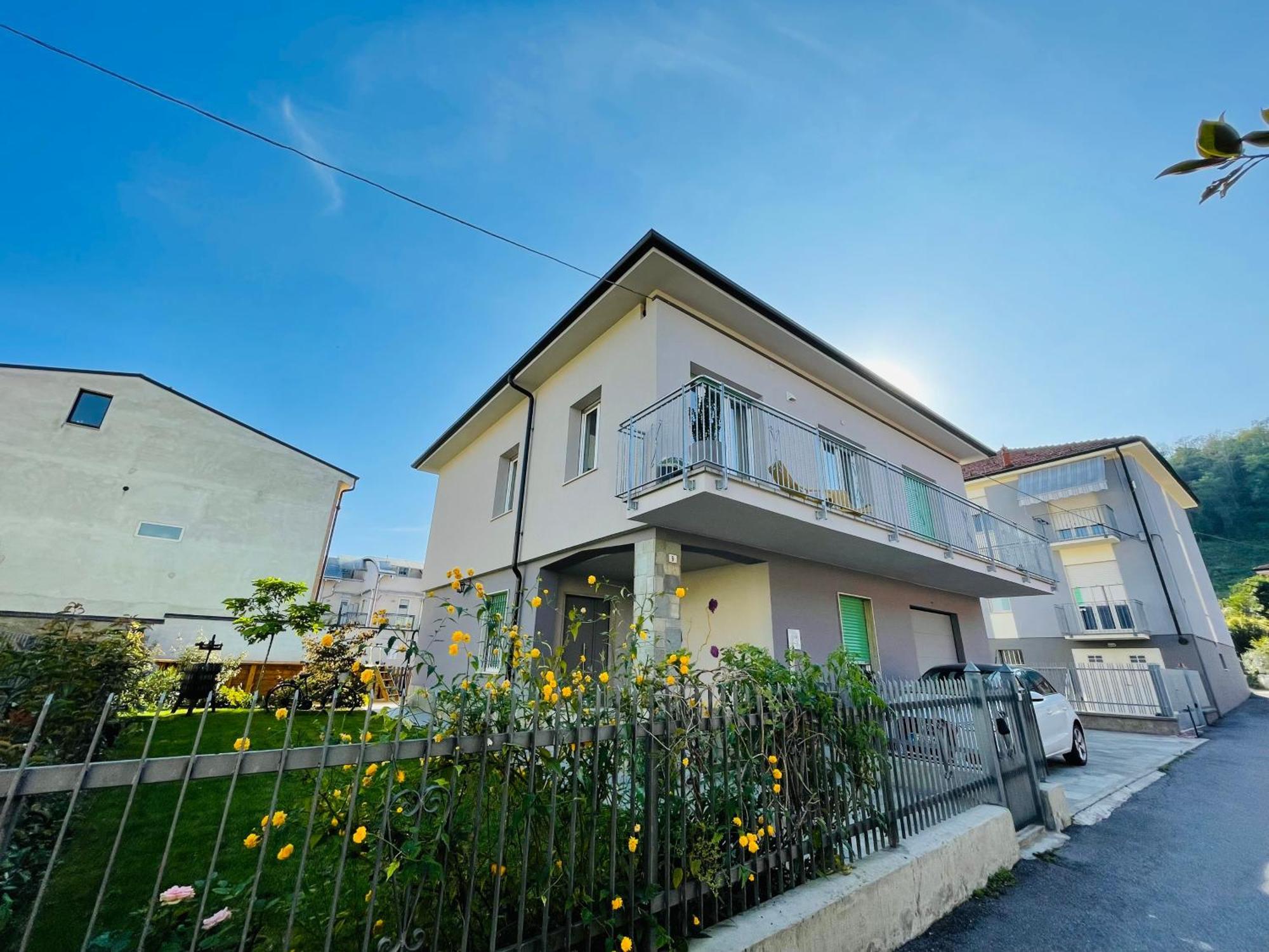 Villa Casa Piero, Relax E Piscina Privata Tra Le Colline Delle Langhe Alba  Esterno foto